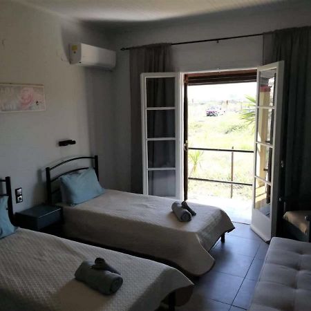 Issos Apartments 아기오스 게오르기오스 외부 사진