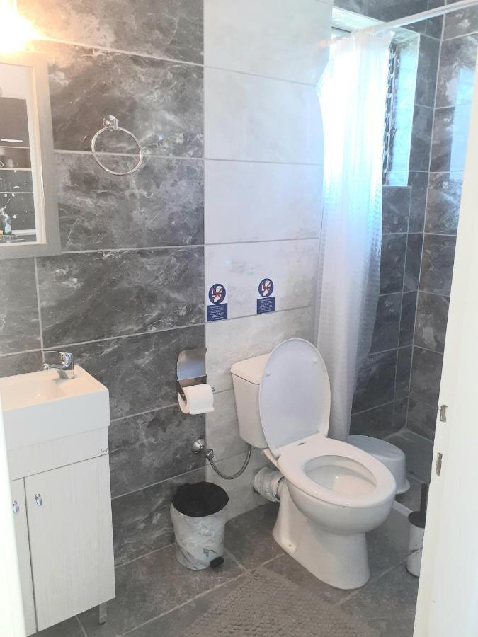 Issos Apartments 아기오스 게오르기오스 외부 사진