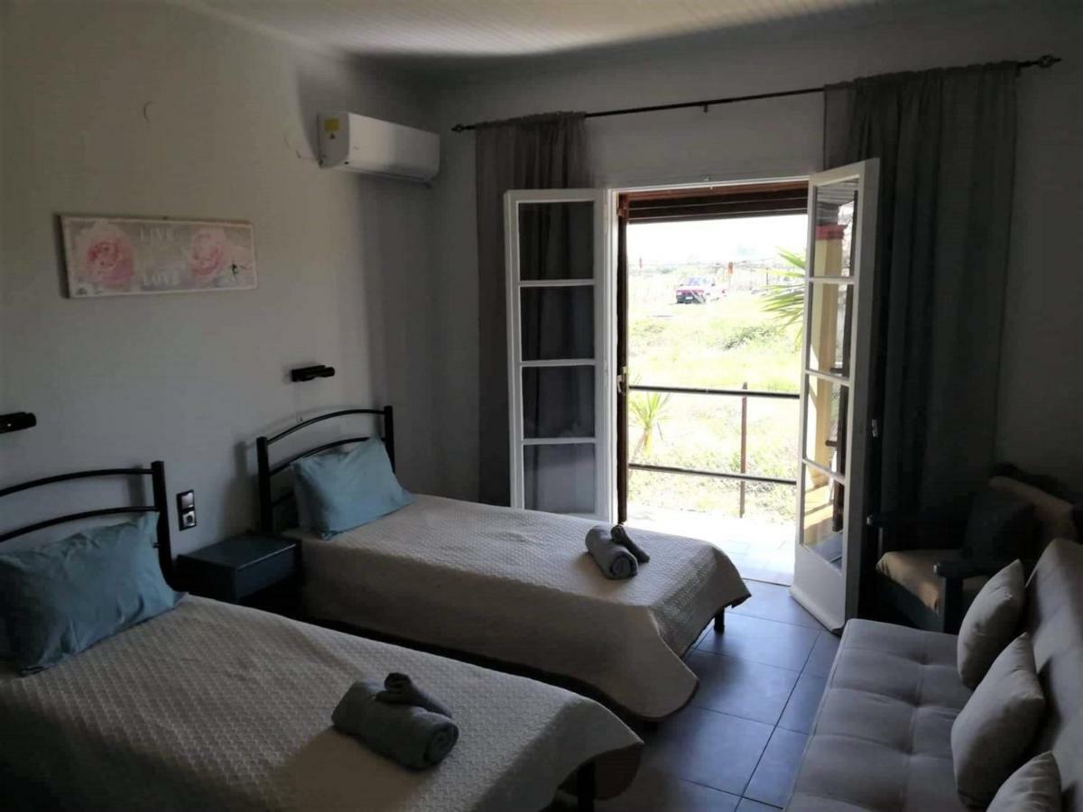 Issos Apartments 아기오스 게오르기오스 외부 사진