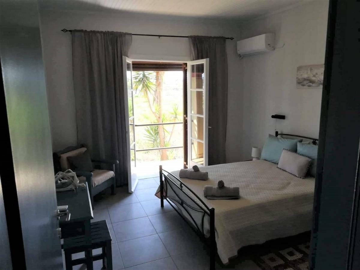 Issos Apartments 아기오스 게오르기오스 외부 사진